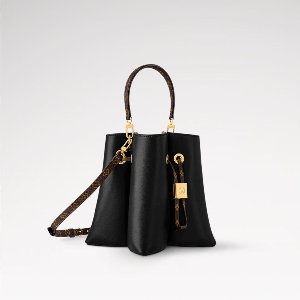Louis Vuitton Bloom PM Bucket Bag